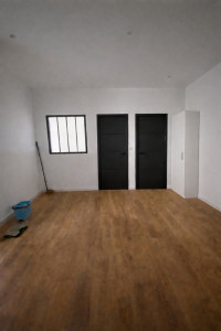 Photo de galerie - Pose de parquet et peinture, menuiserie