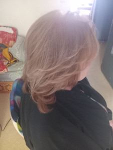 Photo de galerie - Un beau petit balayage pour cet ete avec une petite couleur pour donner toute la lumière nécessaire cette ete ☺️