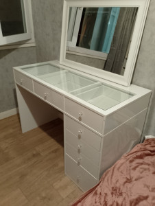 Photo de galerie - Montage de coiffeuse 