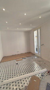 Photo de galerie - Renovation d'un appartement électricité peinture sol 