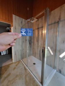 Photo de galerie - Rénovation d'une douche remplacement d'une baignoire toutes les arrivées d'eau ainsi que les eaux usée ont été refaites