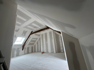 Photo de galerie - Rénovation prêt à peindre à l’étage après dégât toiture 