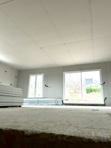 Photo de galerie - Réalisation pose de plaque de plâtre et isolation sur ossature pour une maison neuve