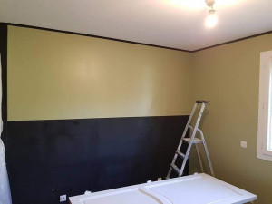 Photo de galerie - Mise en peinture d'une chambre avec démarcation pour tete de lit
