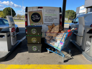 Photo de galerie - Les trois types de caisses utilisées pour la livraison de vos courses drive en fonction de la température de chaque produits. 
