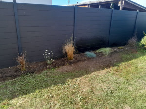 Photo de galerie - Création dun massif
désherbage
plantation 