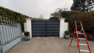 Photo de galerie - Pose des portails 