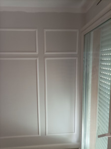 Photo de galerie - Réalisation des corniches et des moulures de murs