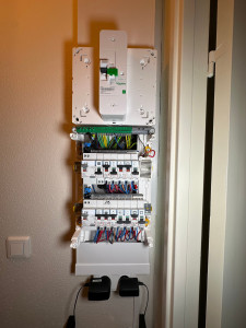 Photo de galerie - Mise aux normes tableau électrique