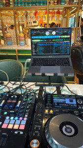 Photo de galerie - DJ - Disc Jockey