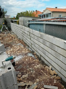 Photo de galerie - Mur de clôture en parpaings
