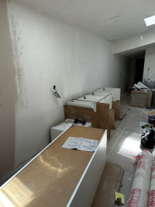 Photo de galerie - Montage de caisson cuisine. 