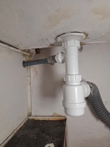 Photo de galerie - Réparation de fuites et installation d’une machine à laver
