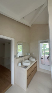 Photo de galerie - Salle de bain complète en béton 