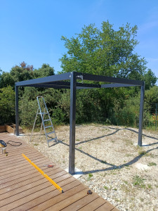 Photo de galerie - Montage et installation pergola bioclimatique 