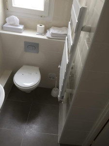 Photo de galerie - Bonjour Monsieur dame, je suis plombier s’il veut besoin d’un plombier des petits prix. Nézy t’es pas à me contacter toutes les travaux de plomberie chauffage. J’enverrai de Chartre les alentours. Cordialement.