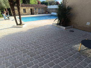 Photo de galerie - Pose de pavés et bordure.

bonne compétences dans tout type d'aménagement extérieur et intérieur