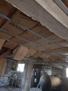 Photo de galerie - Je suis en train de poser des placoplâtre 