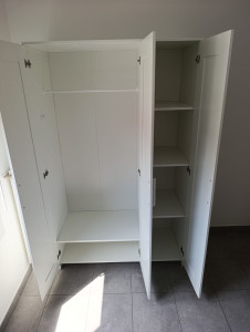 Photo de galerie - L' intérieur de l' armoire 