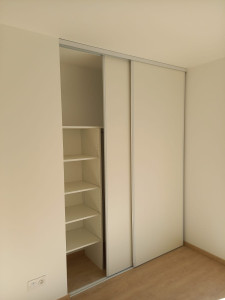 Photo de galerie - Dressing sur mesures avec les porte coulissante 
