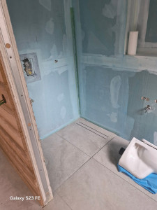 Photo de galerie - Travaux douche à l'italienne robinetterie encastrable