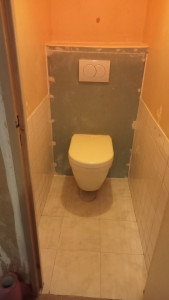 Photo de galerie - Remplacement planet toilettes normal par geberit suspendu