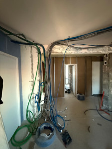 Photo de galerie - Tirage de gaine 
Implantation électrique 