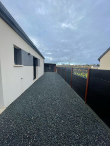 Photo de galerie - Gravillon et clôture 