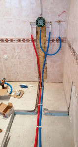 Photo de galerie - Rénovation de salle de bain avec installation d’une robinetterie de douche encastrable