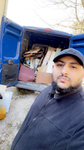 Photo de galerie - Je suis disponible pour vos, livraison, Manutention, et évacuation des déchets -gravâts n’hésitez pas à me contacter ?