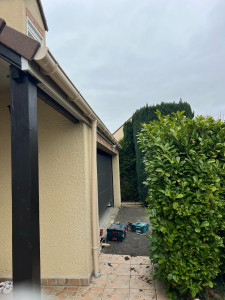 Photo de galerie - Pose de gouttière PVC