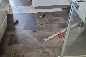 Photo de galerie - Pose dalle pvc