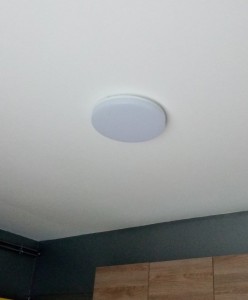 Photo de galerie - Perçage plafond pour installation de ce luminaire....