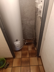 Photo de galerie - Remplacement chauffe eau défectueux,
avec reprise du vieux tableau électrique 