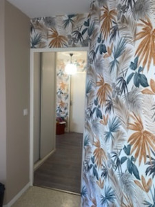 Photo de galerie - Pose papier peint 