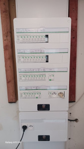 Photo de galerie - Remise aux normes tableaux électrique ??‍♂️⚡️? Après 