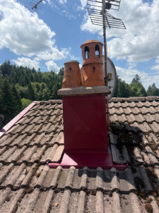 Photo de galerie - Remise en peinture d’une cheminée 