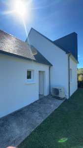 Photo de galerie - Fin de chantier 2 couche de peinture + du taloché par dessus avec un soubassement de 25cm. Client satisfait 