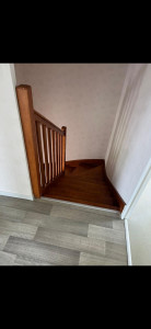 Photo de galerie - Pose au sol pvc imitation parquet et vernis d'escalier 