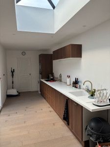 Photo de galerie - Pose de la cuisine, du parquet, du placo, des enduits, du puit de lumière fait par mes soins.