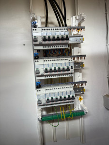 Photo de galerie - Pose tableau électrique 