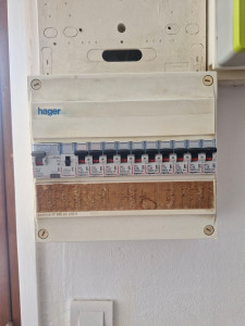 Photo de galerie - Remplacement de portes fusibles par des disjoncteurs