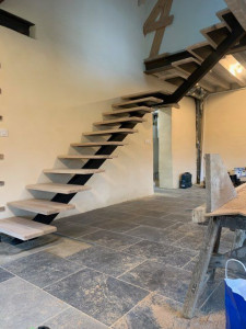 Photo de galerie - Escalier limon centrale sur mesure, garde corps ou portail. 