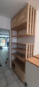 Photo de galerie - Réalisation de plans avec la cliente et fabrication de meuble en chêne massif sur mesure.