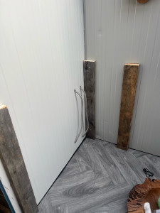 Photo de galerie - Meuble salle de bain en bois de recupe 