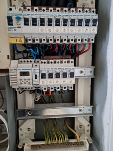 Photo de galerie - Modification, montage et cablage coffret électrique basse tension.