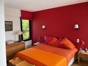 Photo de galerie - Réalisation d'une peinture décorative avec mise en valeur des volumes. Finitions de qualité et rendu contemporain.