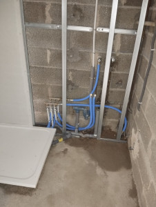 Photo de galerie - Création d'une nourrice et pose de bac a douche et alimenté tout les points d'eau 