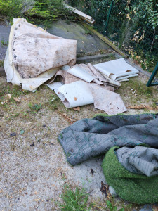 Photo de galerie - Enlèvement de débris pour un client fidèle ! Prête à intervenir sans délai pour toute sorte de requête.