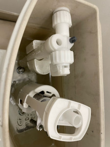 Photo de galerie - Changements de mécanisme chasse d’eau toilette complète avec arrêt d’eau